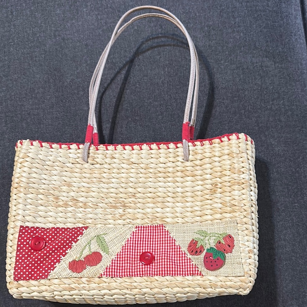 Cherokee Straw Tote with Red and Cream Patterns